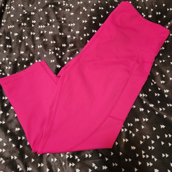ZYIA Party Pink Pocket Light n Tight Hi-rise Capri 20" RC Size 8-10 - Picture 2 of 3